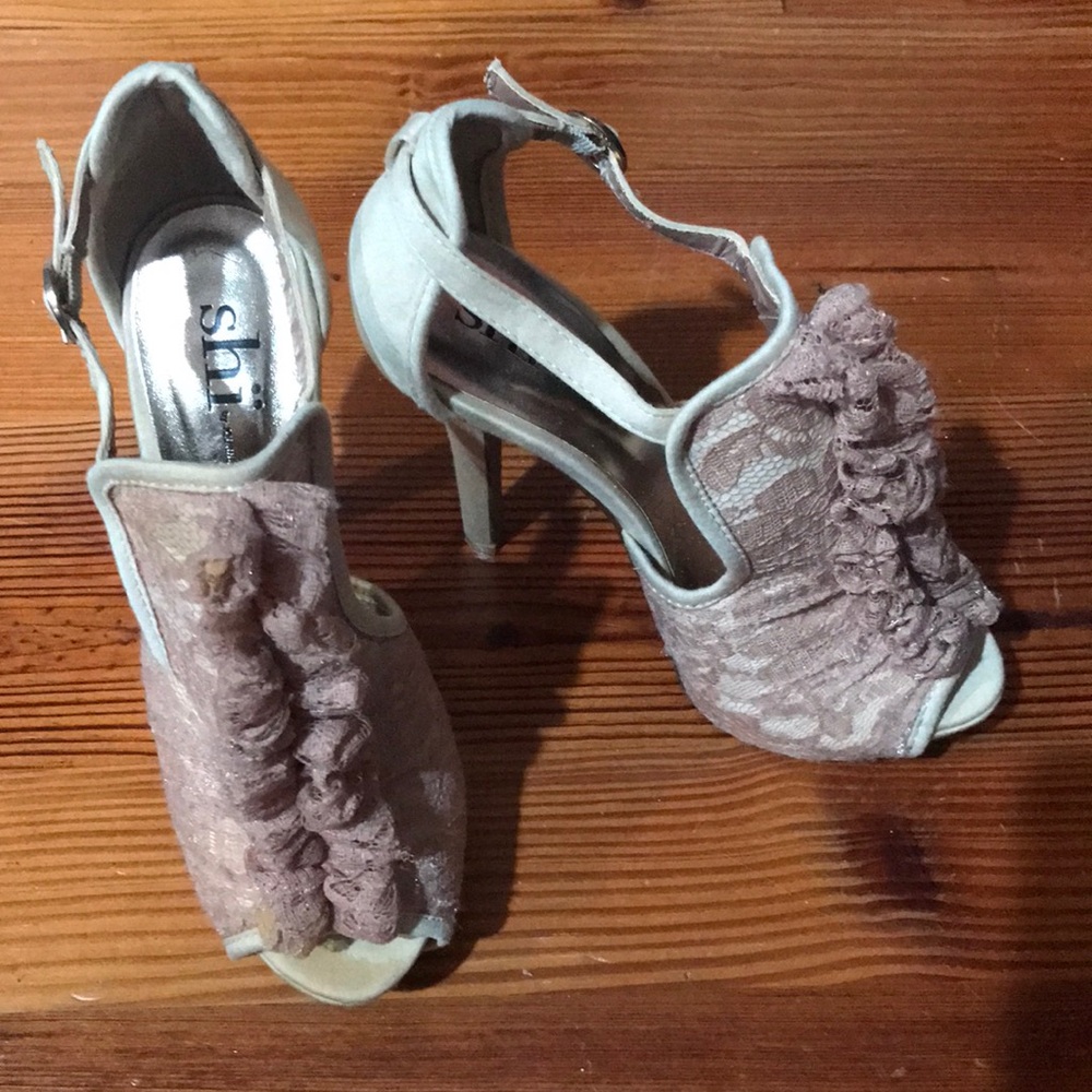 Shi by JOURNEYS Pink Lace Peep-Toe Heels